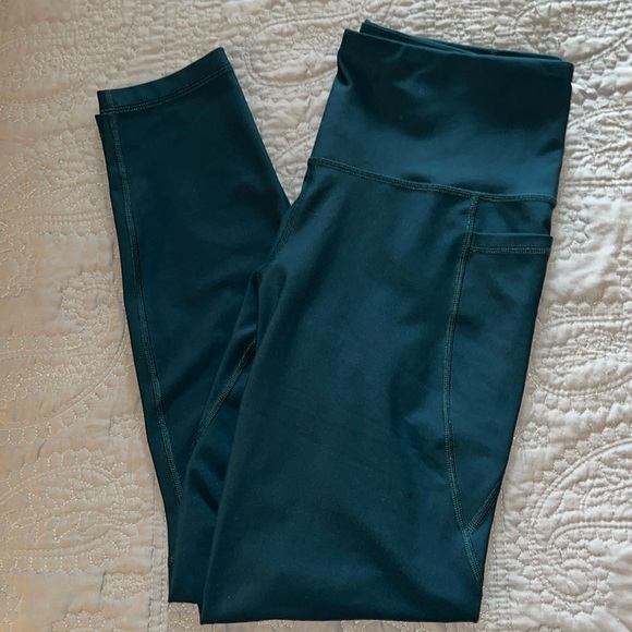 Old Navy Athletic Leggings, Large, 7/8 Crop - Picture 1 of 2